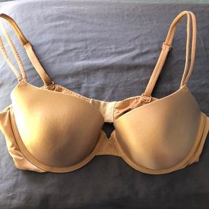Victoria’s Secret Lind Demi Bra